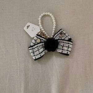 Black and White Tweed Bow Keychain
